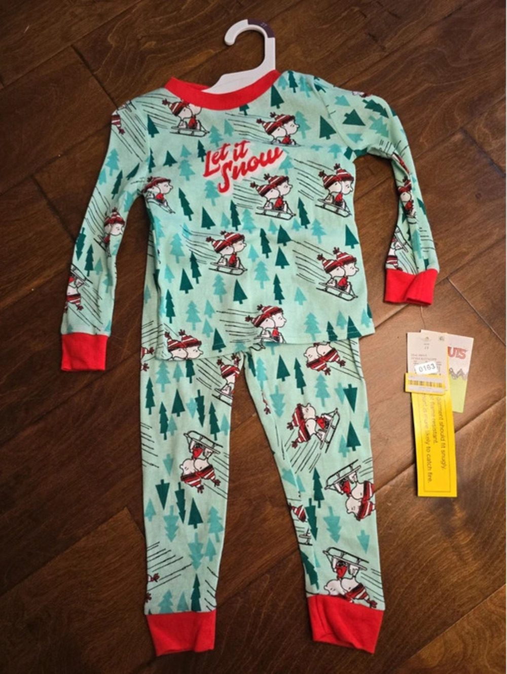 2t brand new snoopy, and charlie brown, christmas pajamas item, 163G6
